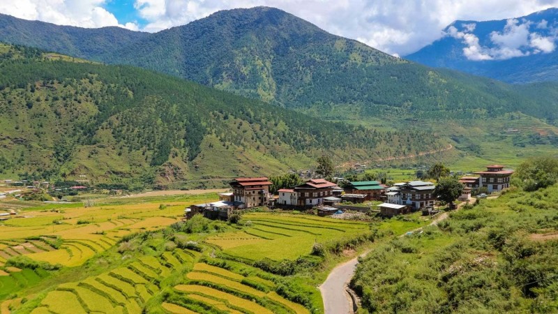 Chorten Nyingpo Trek Punakha vista views of mountains