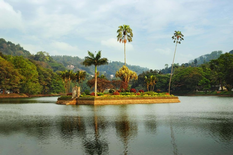 Two week holiday Sri Lanka & Maldives