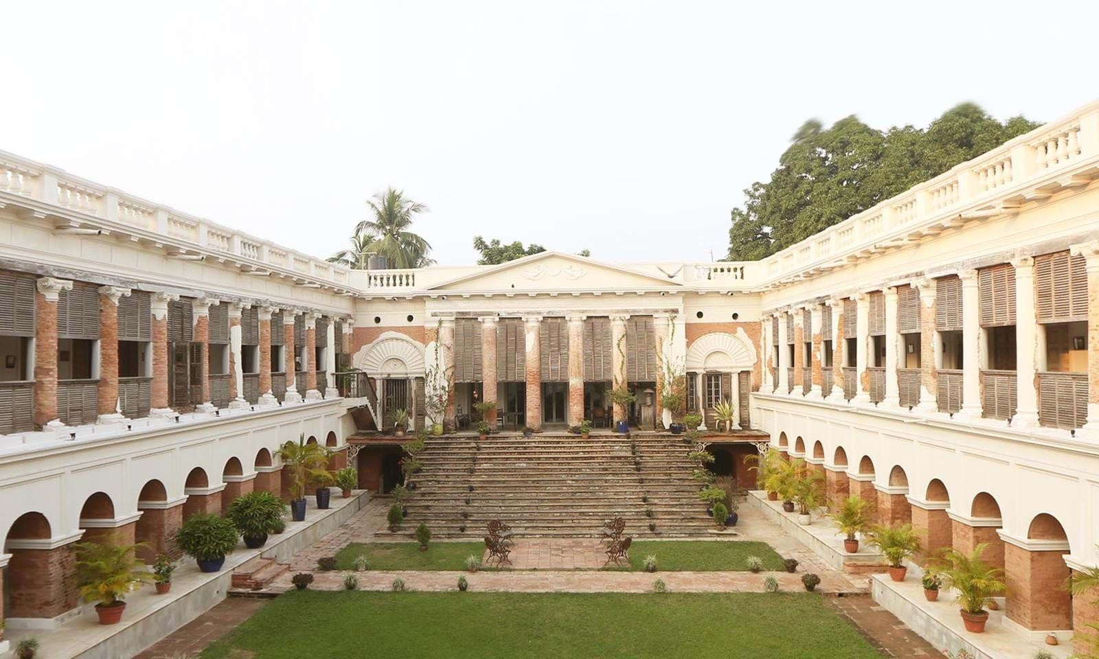 Heritage Stay on the Hooghly