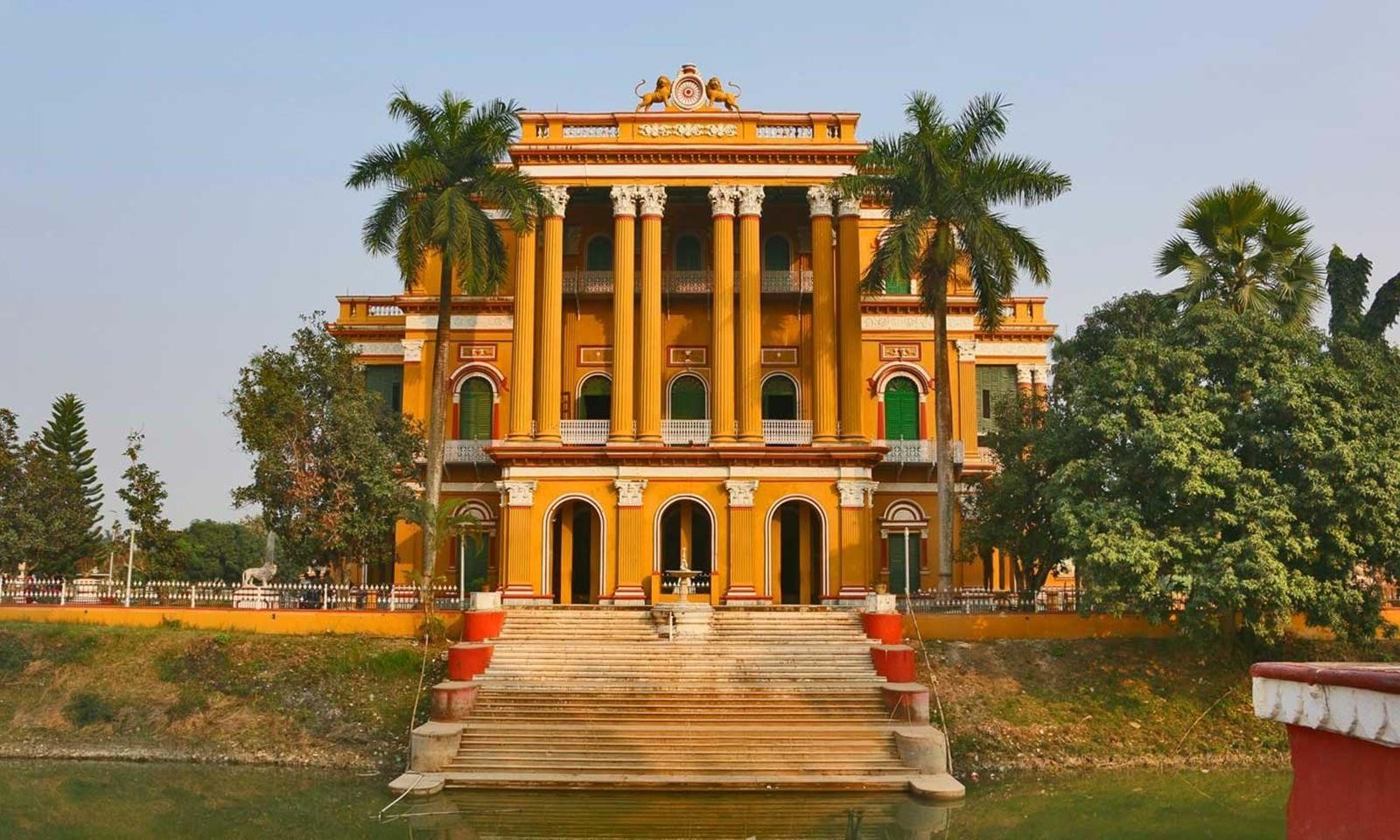 Hazarduari Palace, Murshidabad