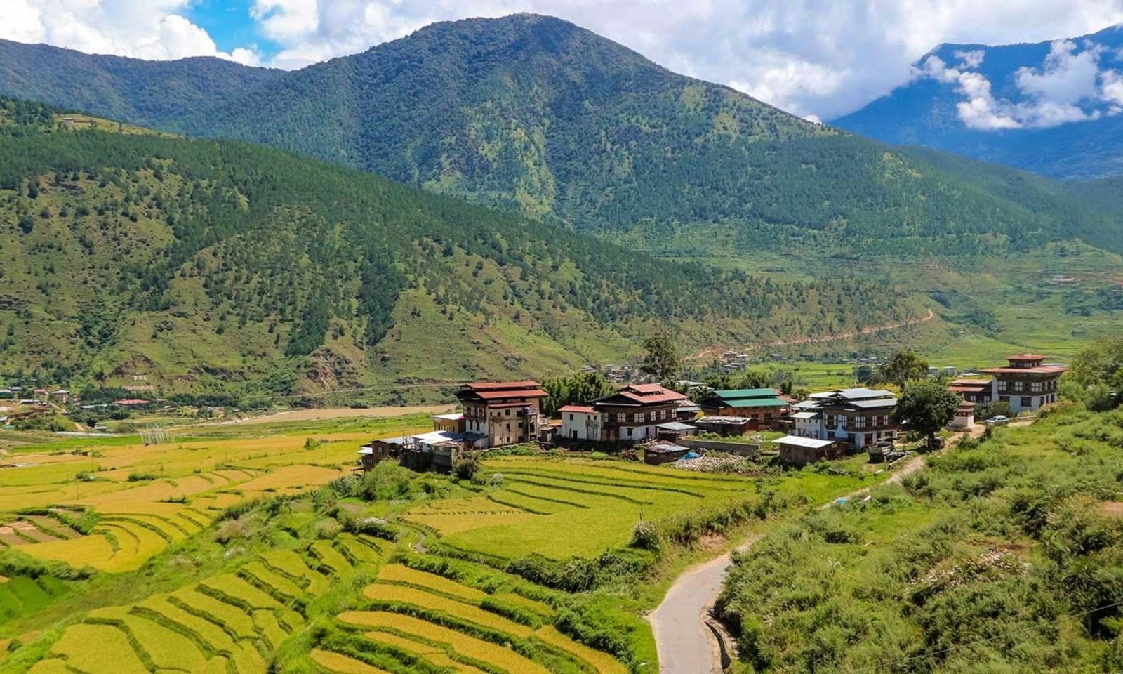 Trek to Chorten Nyingpo