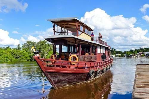 Sekonyer River cruising, Kalimantan