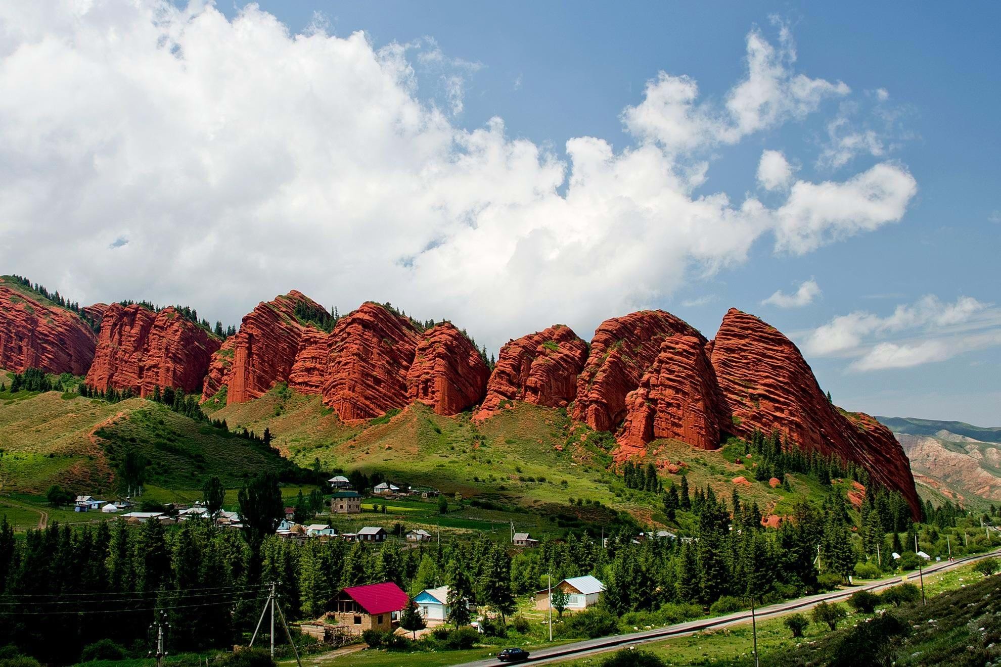 Jety Orguz Gorge and Valley of Flowers