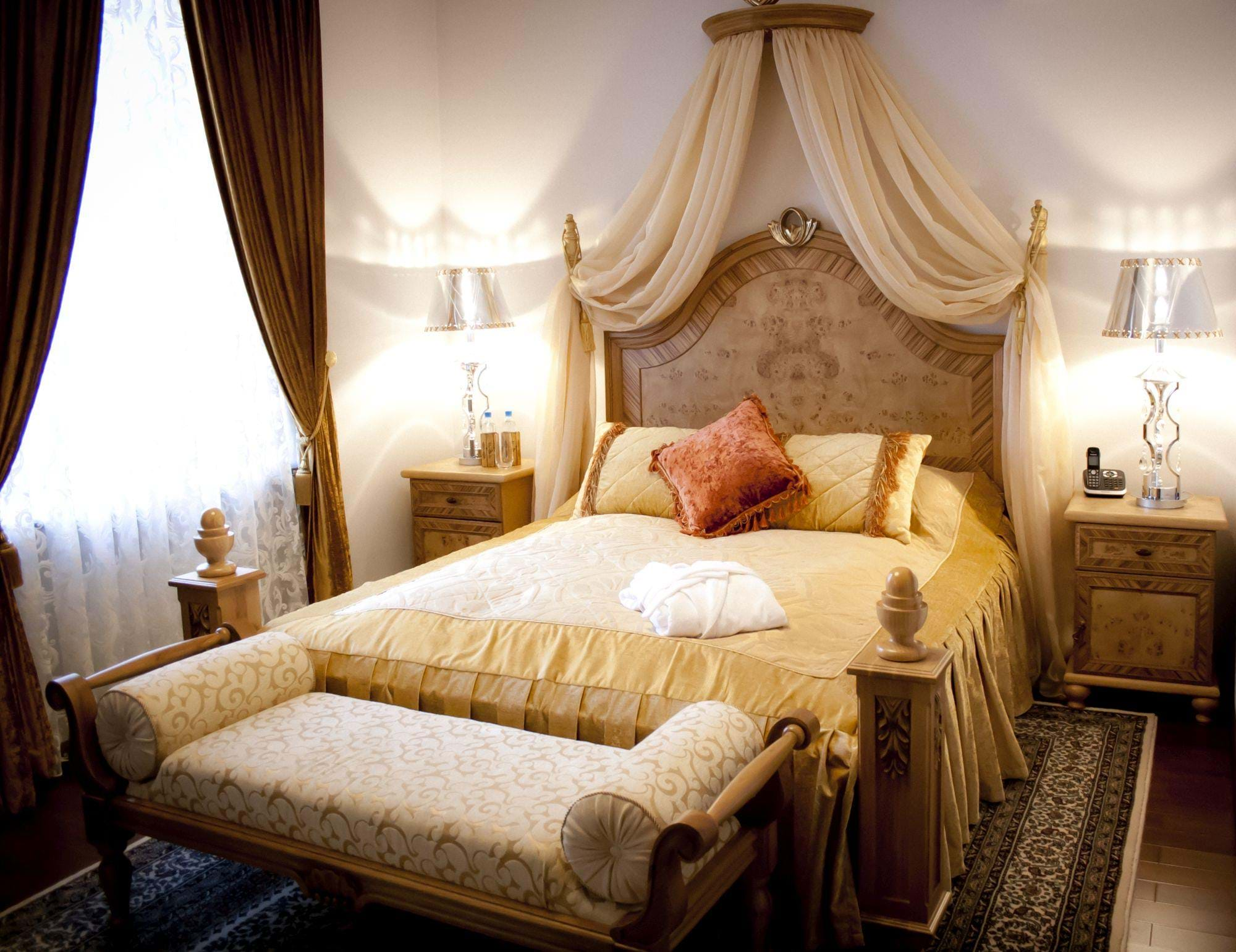 Room tashkent. Ичан кала гостиница Ташкент. Ичан кала отель Ташкент. Ичан кала отель ванная. Фотозона ичанкала гостиница.